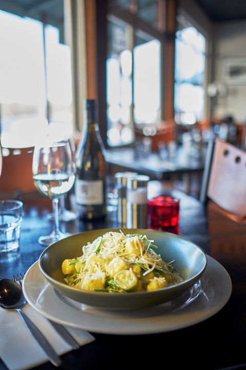 Bushman's - Restaurant Guide 1