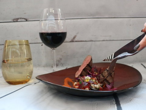 Champs Bar And Dining - Restaurant Guide 1