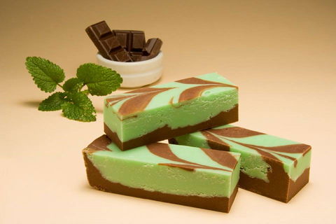 Mogo Fudge And Ice Cream /  Courtyard Cafe / Lots Of Lollies Mogo - Restaurant Guide 1