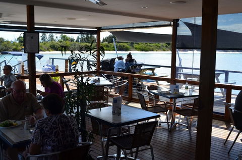 Paradise Marina - Restaurant Guide 0