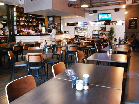 Queen Street Rescue - Restaurant Guide 0