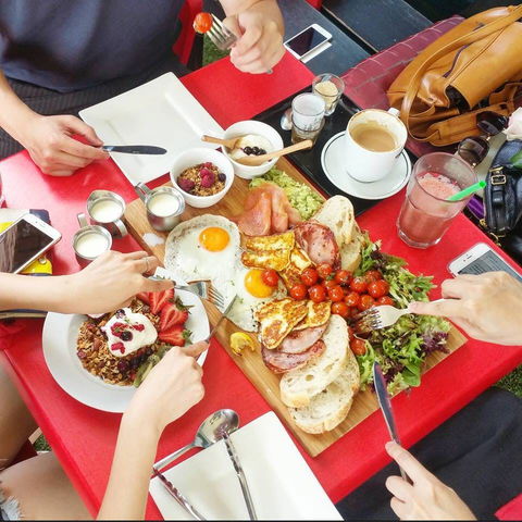 Kith 'n' Chow - Restaurant Guide 0