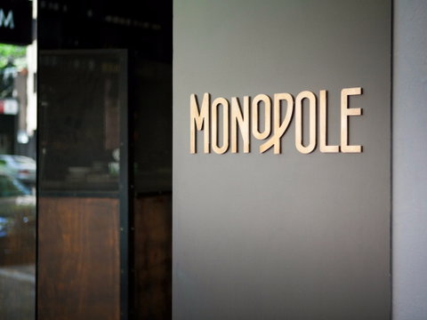Monopole - Restaurant Guide 0