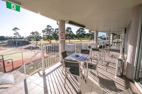 Sports Club Bistro - Lismore Workers Sports Club - Restaurant Guide 2