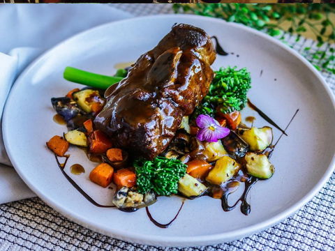 The Windsor Castle Hotel - Restaurant Guide 1