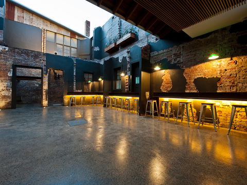 Royal Hotel Queanbeyan - Restaurant Guide 1