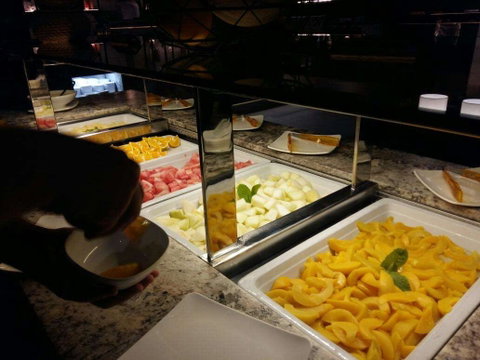 The Grange Buffet - Restaurant Guide 0
