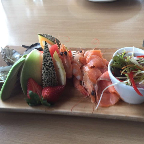 Warf Restaurant - Restaurant Guide 0