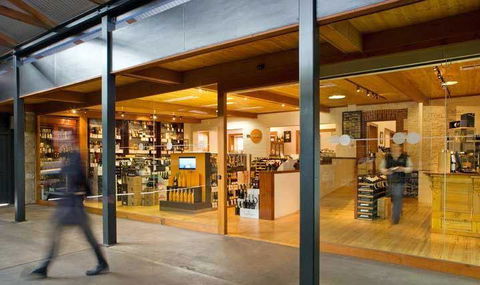 Edinburgh Hotel And Cellars - Restaurant Guide 7