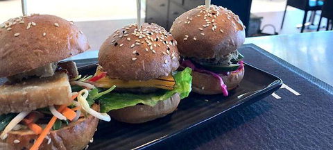 Long Road Bistro - Restaurant Guide 0