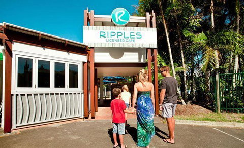 Ripples Licensed Cafe - Restaurant Guide 12