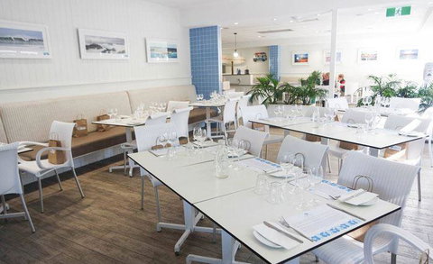 Ripples Licensed Cafe - Restaurant Guide 17