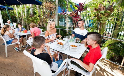 Ripples Licensed Cafe - Restaurant Guide 1