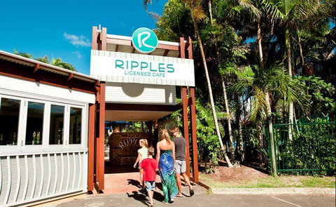 Ripples Licensed Cafe - Restaurant Guide 7