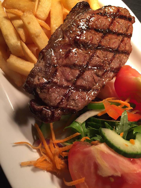 Outback Jacks Bar & Grill - Restaurant Guide 0