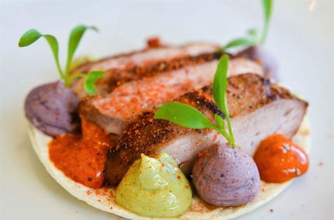 Linq Bar Restaurant - Restaurant Guide 0