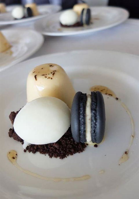 Linq Bar Restaurant - Restaurant Guide 5