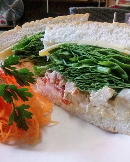 Perenti Cafe - Restaurant Guide 1