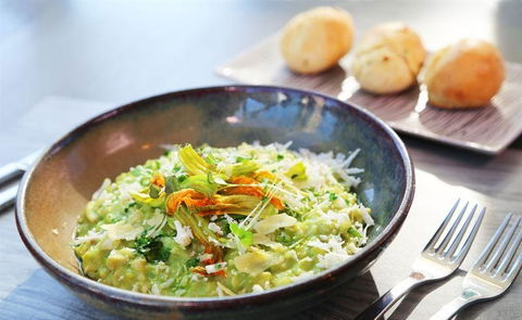 St James Hotel Restaurant - Restaurant Guide 7