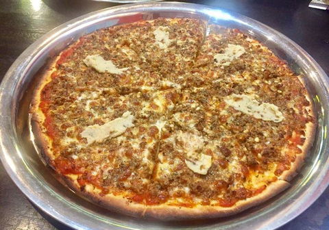 Bay Beach Pizza & Pasta - Restaurant Guide 9