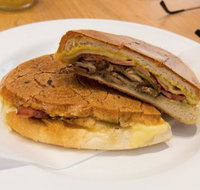 Cafe Rumah - Restaurant Guide