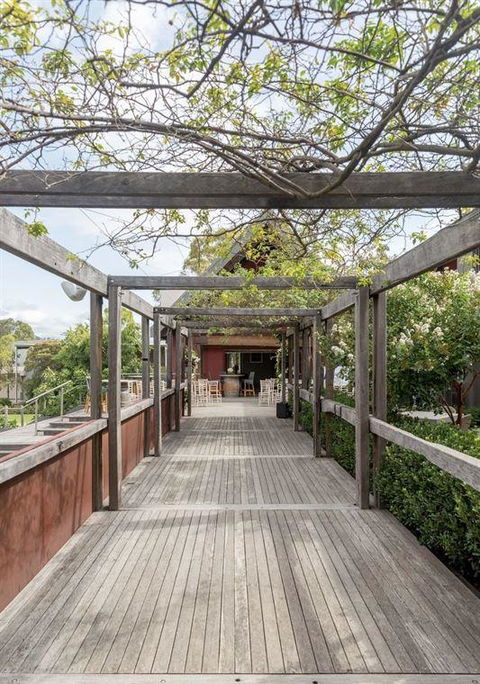 Vines Restaurant At Hollydene Estate - Restaurant Guide 12