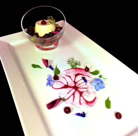 Vines Restaurant At Hollydene Estate - Restaurant Guide 16