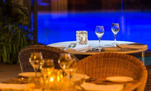 District 5 Bistro - Restaurant Guide 2