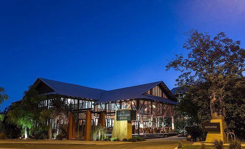 District 5 Bistro - Restaurant Guide 5