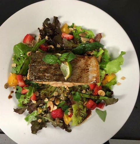 Salingers Cafe - Restaurant Guide 0