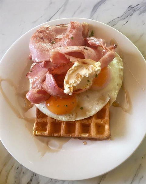 Salingers Cafe - Restaurant Guide 14