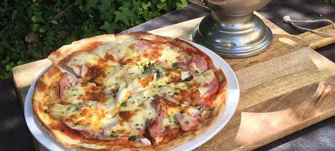 Salingers Cafe - Restaurant Guide 1