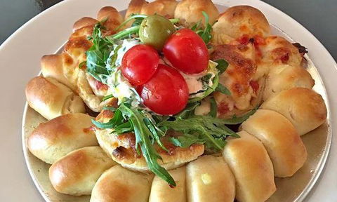 Salingers Cafe - Restaurant Guide 6