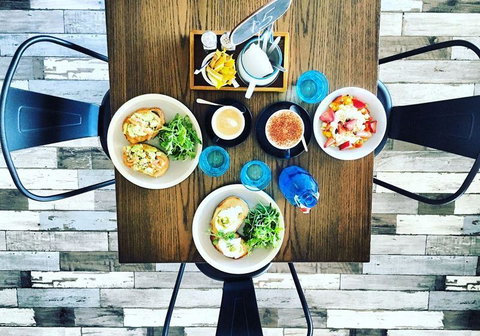The Anchorage Cafe - Restaurant Guide 11