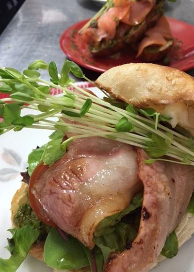 Mervyn Roy's - Restaurant Guide 18