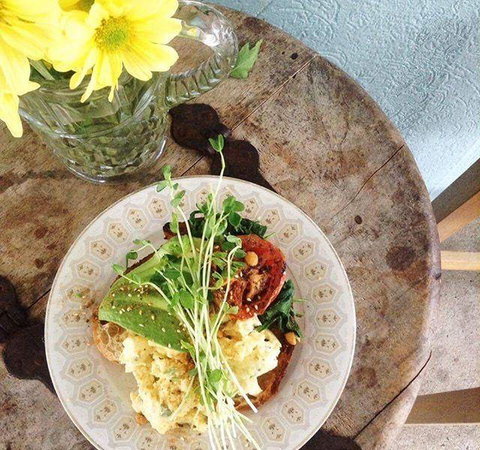 Mervyn Roy's - Restaurant Guide 2