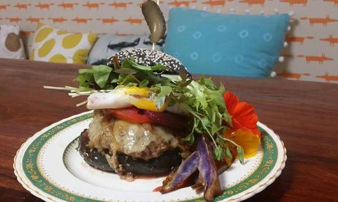 Mervyn Roy's - Restaurant Guide 7