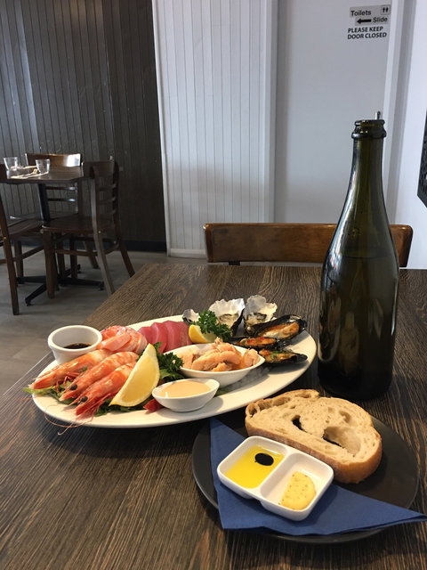 POSEIDON Restaurant - Restaurant Guide 5