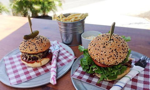 The Dock At East Shores - Restaurant Guide 9