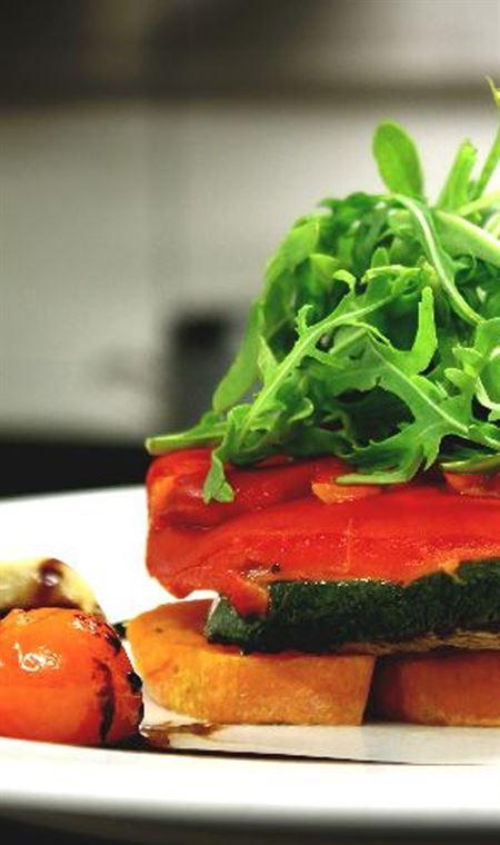 OMaras Hotel - Restaurant Guide 4