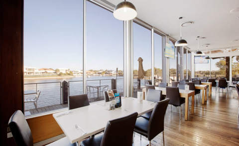 Pelican Waters Tavern - Restaurant Guide 4