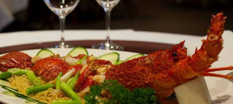 The Hatter & The Hare - Restaurant Guide 1