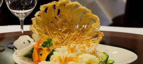 The Hatter & The Hare - Restaurant Guide 2