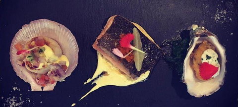 Maximilians On The Waterfront - Restaurant Guide 0