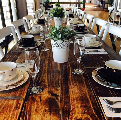 Maximilians On The Waterfront - Restaurant Guide 5