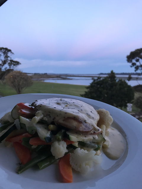 Bay Bar & Bistro - Restaurant Guide 1