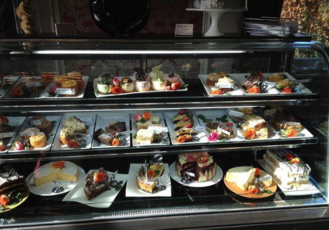 Quorum Restaurant - Restaurant Guide 12