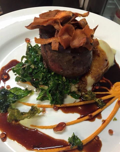 Quorum Restaurant - Restaurant Guide 14