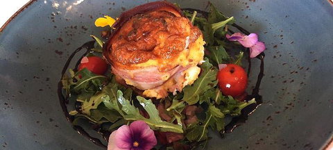 Quorum Restaurant - Restaurant Guide 1