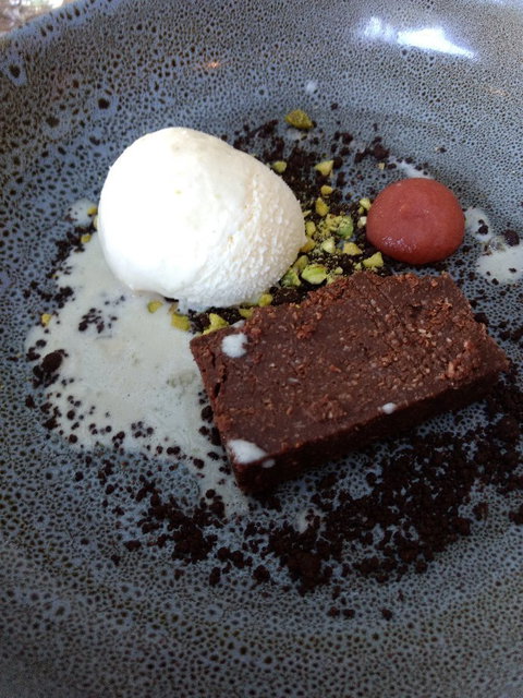 Bibesia Restaurant & Cocktail Bar - Restaurant Guide 4